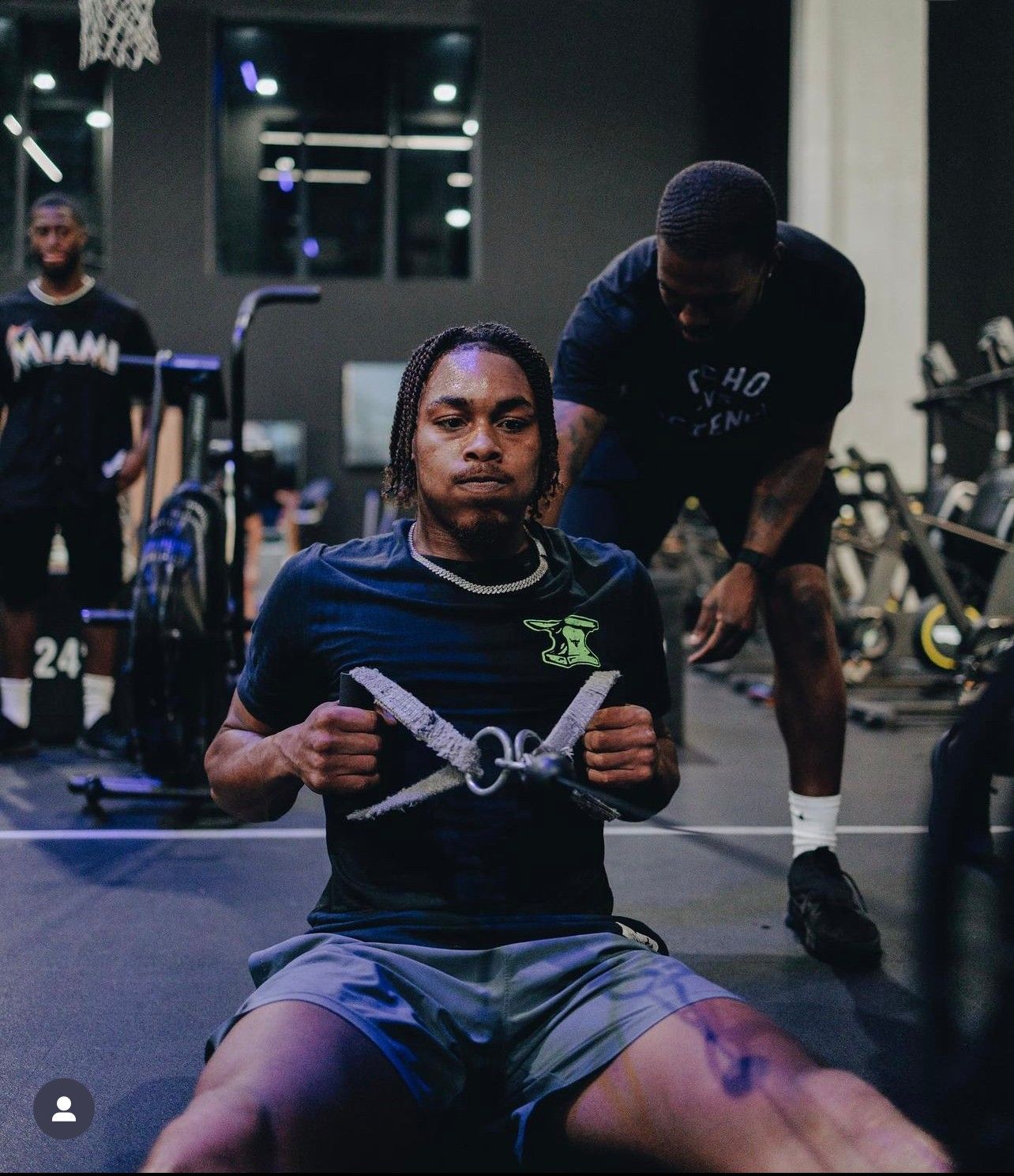 Coach Irvens training an NFL athlete